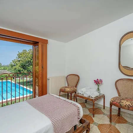 Villa Aurora *